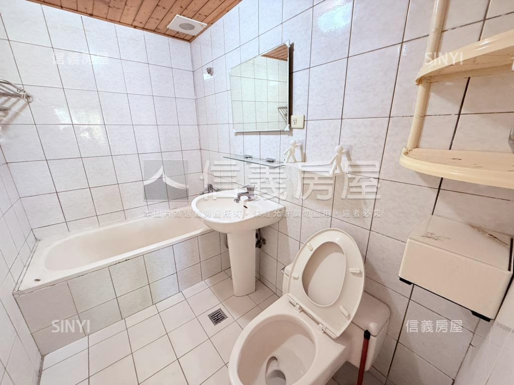 北區電梯兩房有車位房屋室內格局與周邊環境