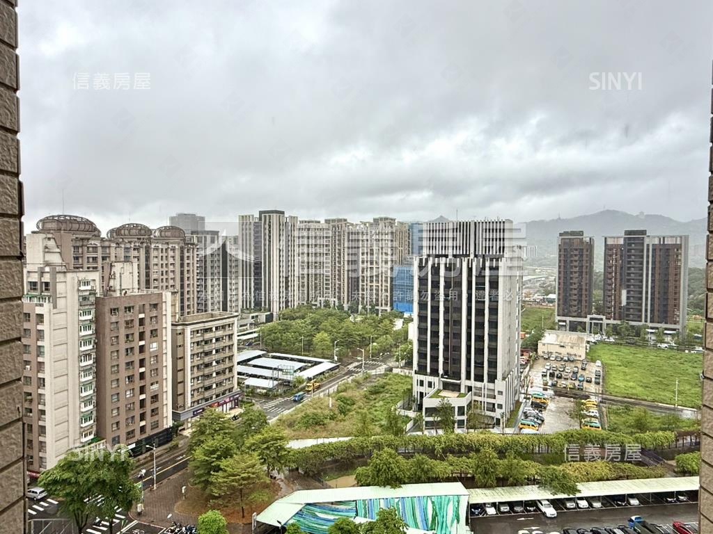 土城重劃區三房㊣綠野仙蹤房屋室內格局與周邊環境