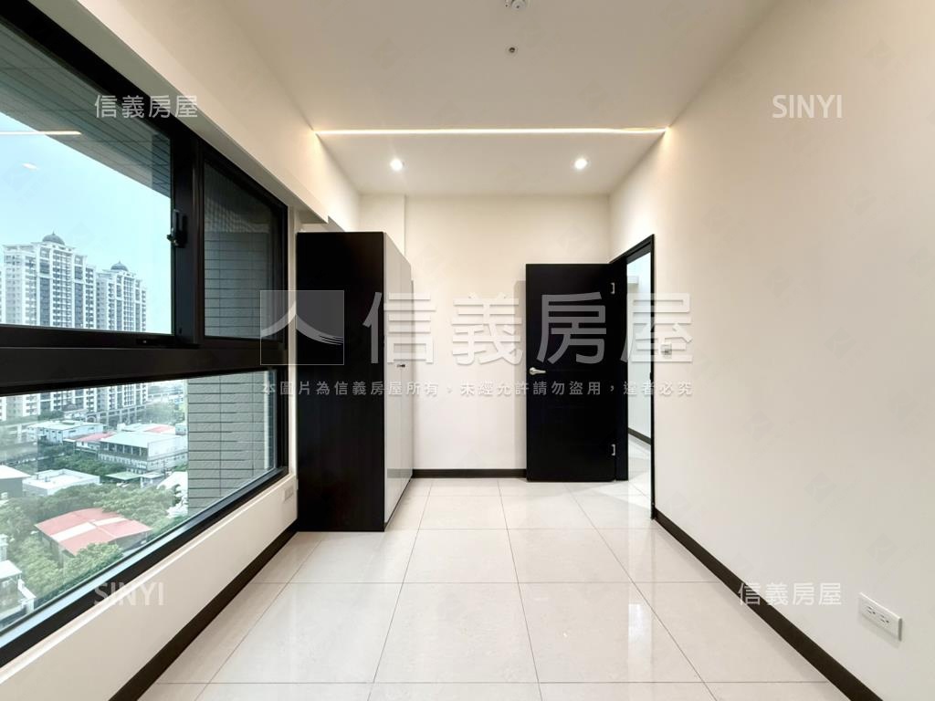 土城重劃區三房㊣綠野仙蹤房屋室內格局與周邊環境