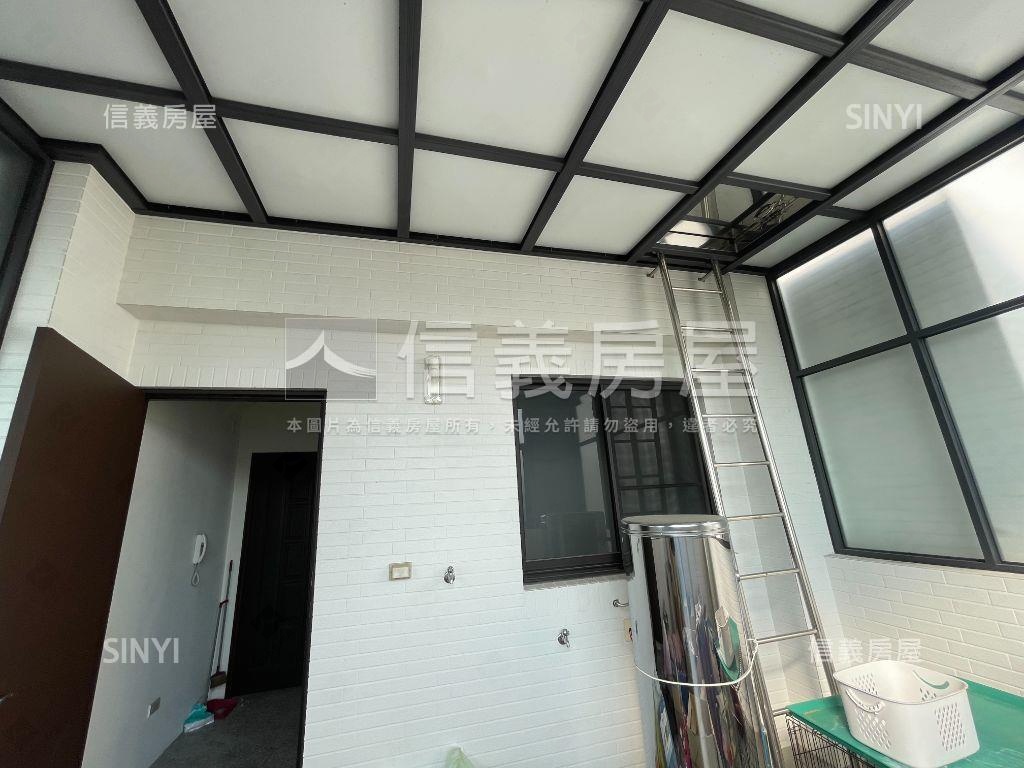 關廟靜巷輕屋齡五房透天房屋室內格局與周邊環境