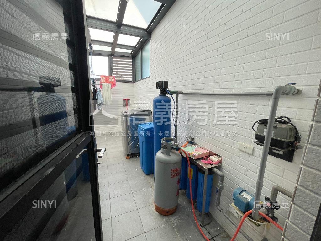 關廟靜巷輕屋齡五房透天房屋室內格局與周邊環境