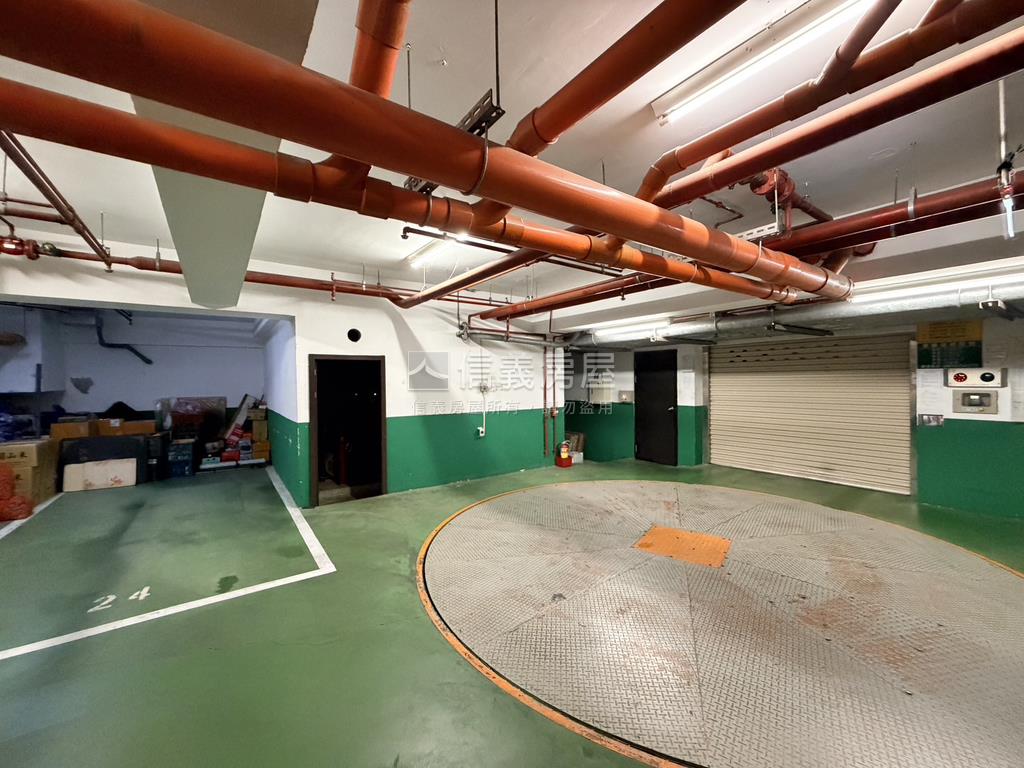 稀有·巴黎之星兩房車位房屋室內格局與周邊環境