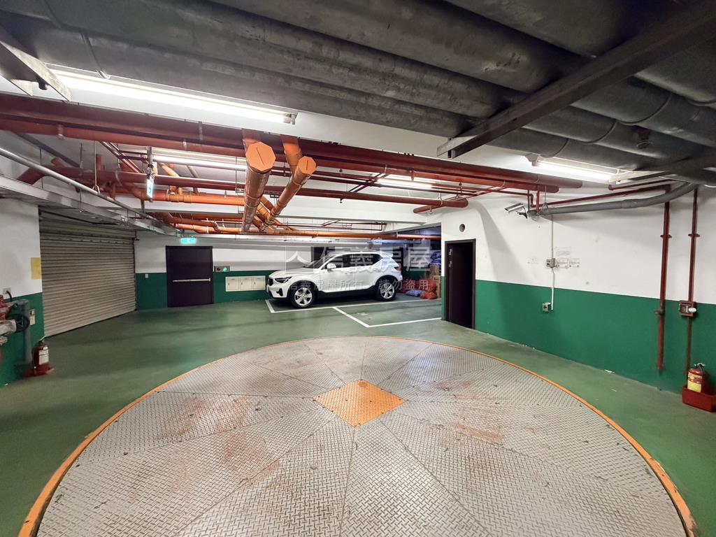稀有·巴黎之星兩房車位房屋室內格局與周邊環境