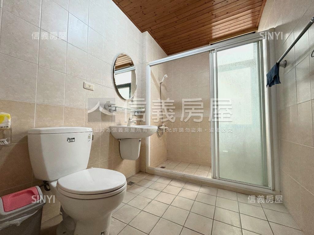 荷風稀有面寬雙車墅房屋室內格局與周邊環境