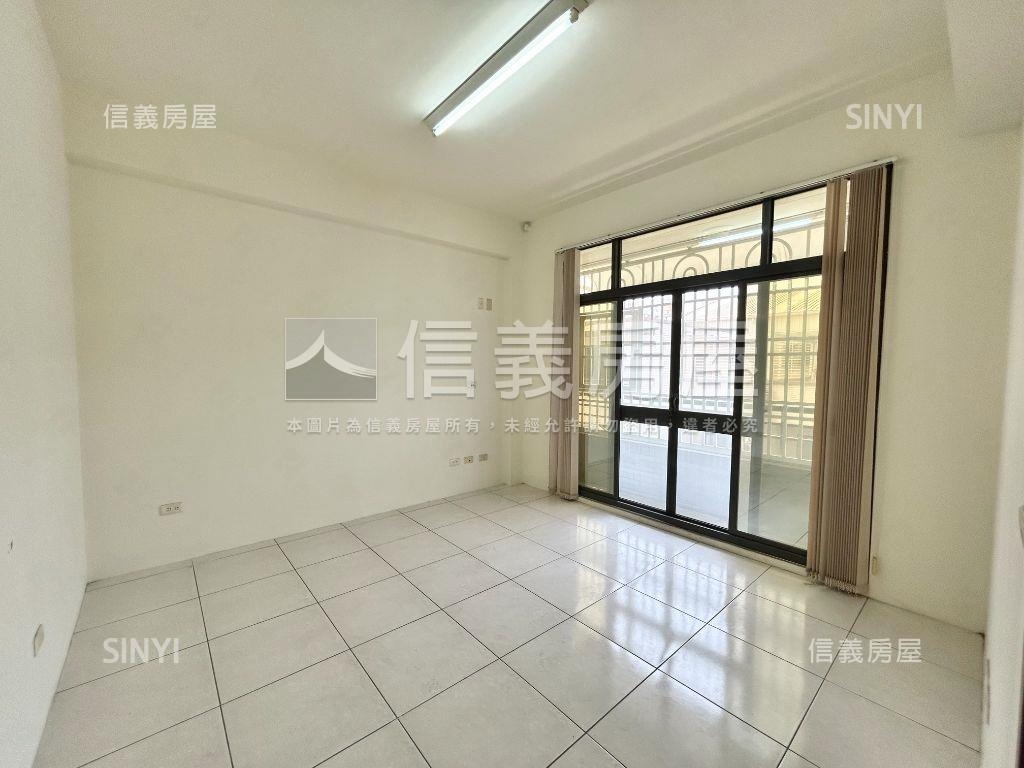 荷風稀有面寬雙車墅房屋室內格局與周邊環境