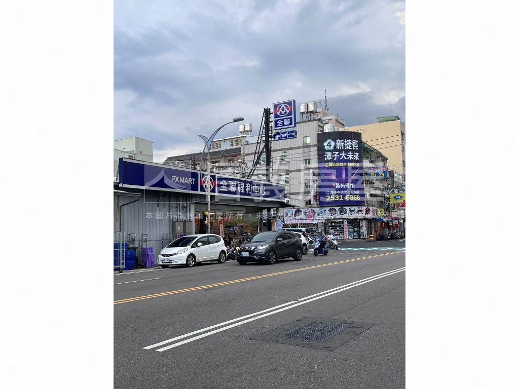 勝利商圈邊間透天店面美屋房屋室內格局與周邊環境