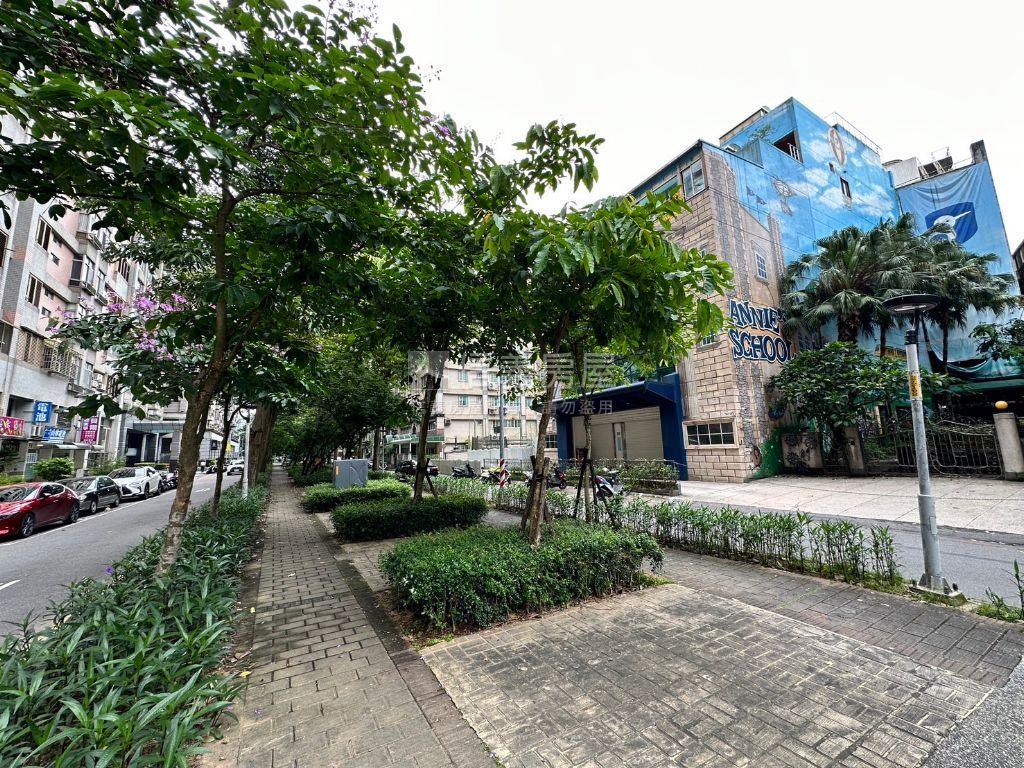 近扶輪公園三房雙車位房屋室內格局與周邊環境