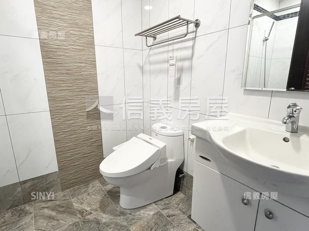 郡都ＪＲ捷運高樓採光美宅房屋室內格局與周邊環境