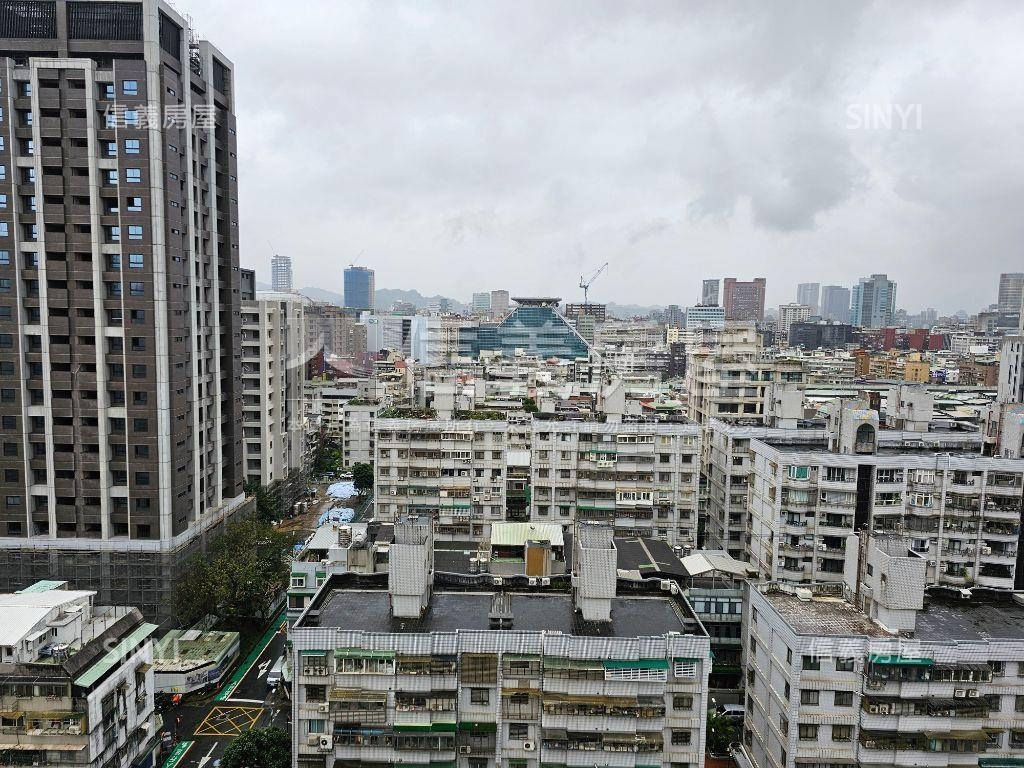 雙敦學區小阿曼稀有釋出房屋室內格局與周邊環境