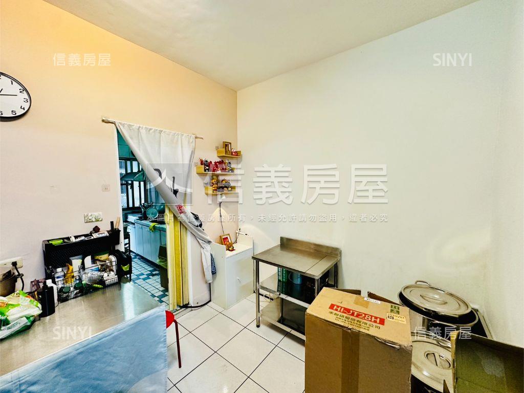 瑞隆拾光邊間公寓２樓房屋室內格局與周邊環境