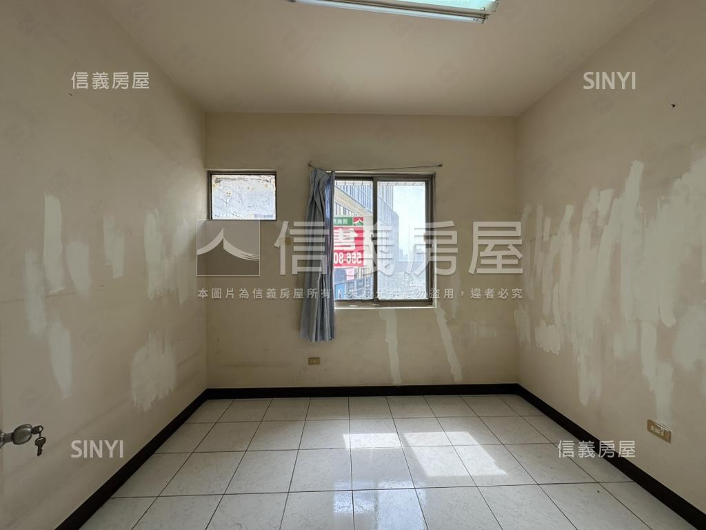 義享百貨邊間採光四房房屋室內格局與周邊環境