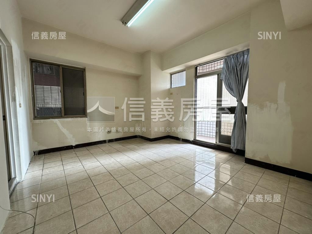 義享百貨邊間採光四房房屋室內格局與周邊環境
