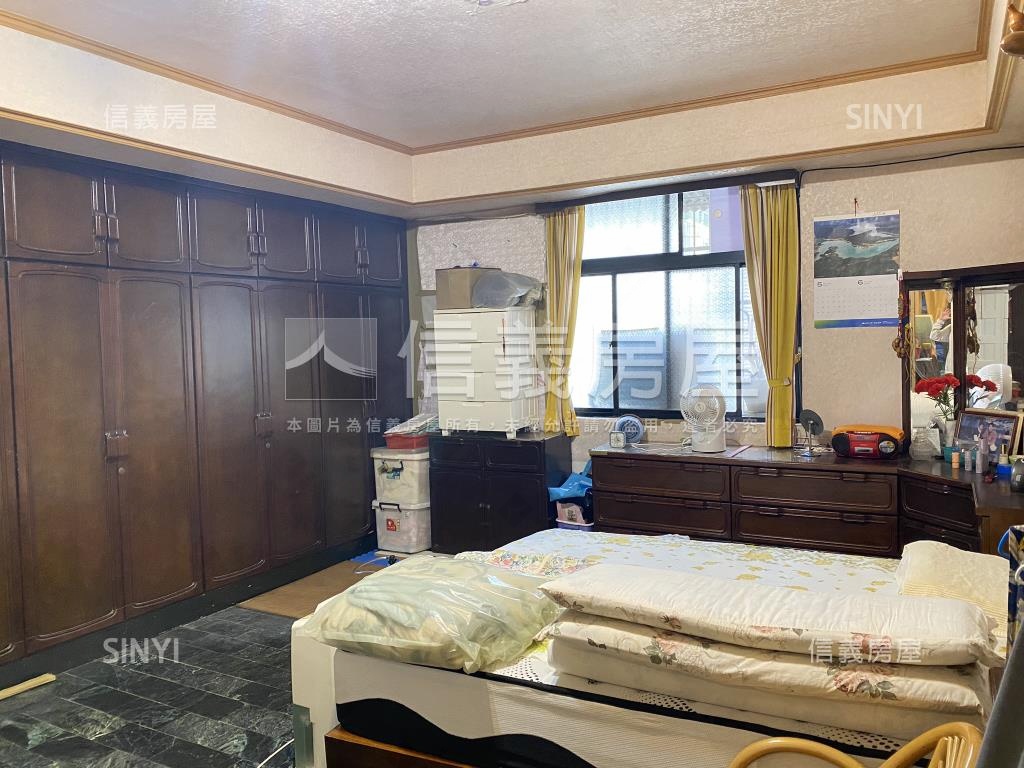２樓方正邊間３房房屋室內格局與周邊環境