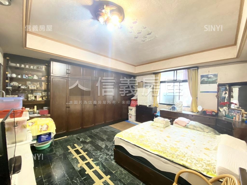 ２樓方正邊間３房房屋室內格局與周邊環境