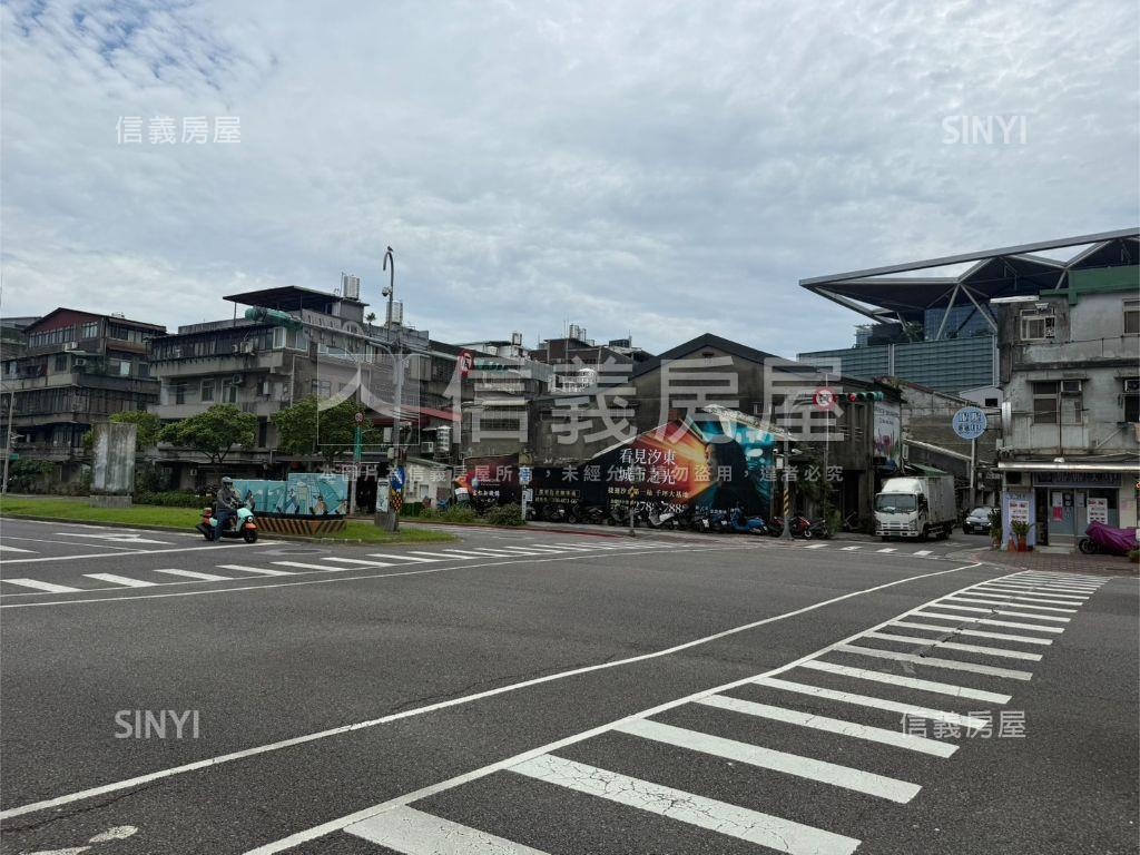 南港核心捷運美宅房屋室內格局與周邊環境