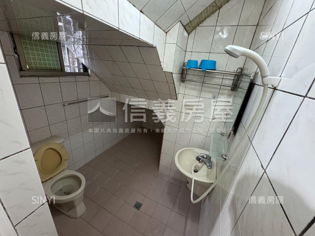 近家齊南商客廳大套房房屋室內格局與周邊環境