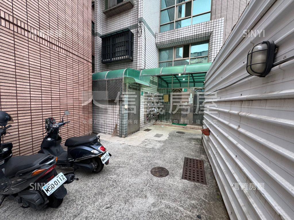 近家齊南商客廳大套房房屋室內格局與周邊環境