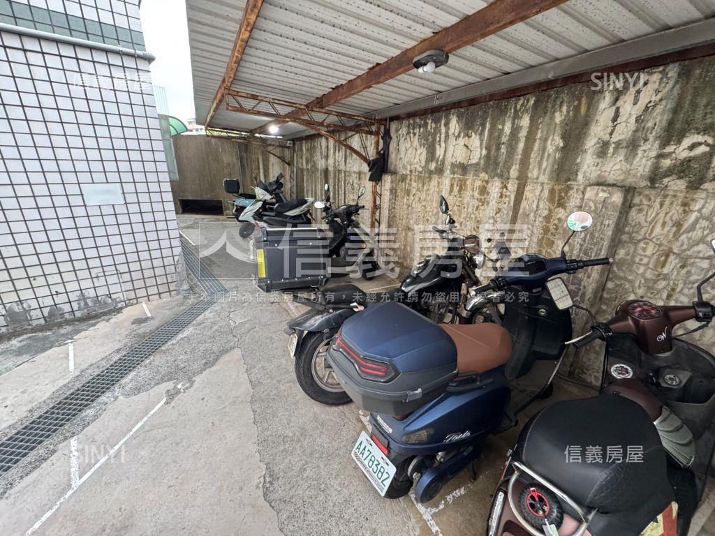 近家齊南商客廳大套房房屋室內格局與周邊環境