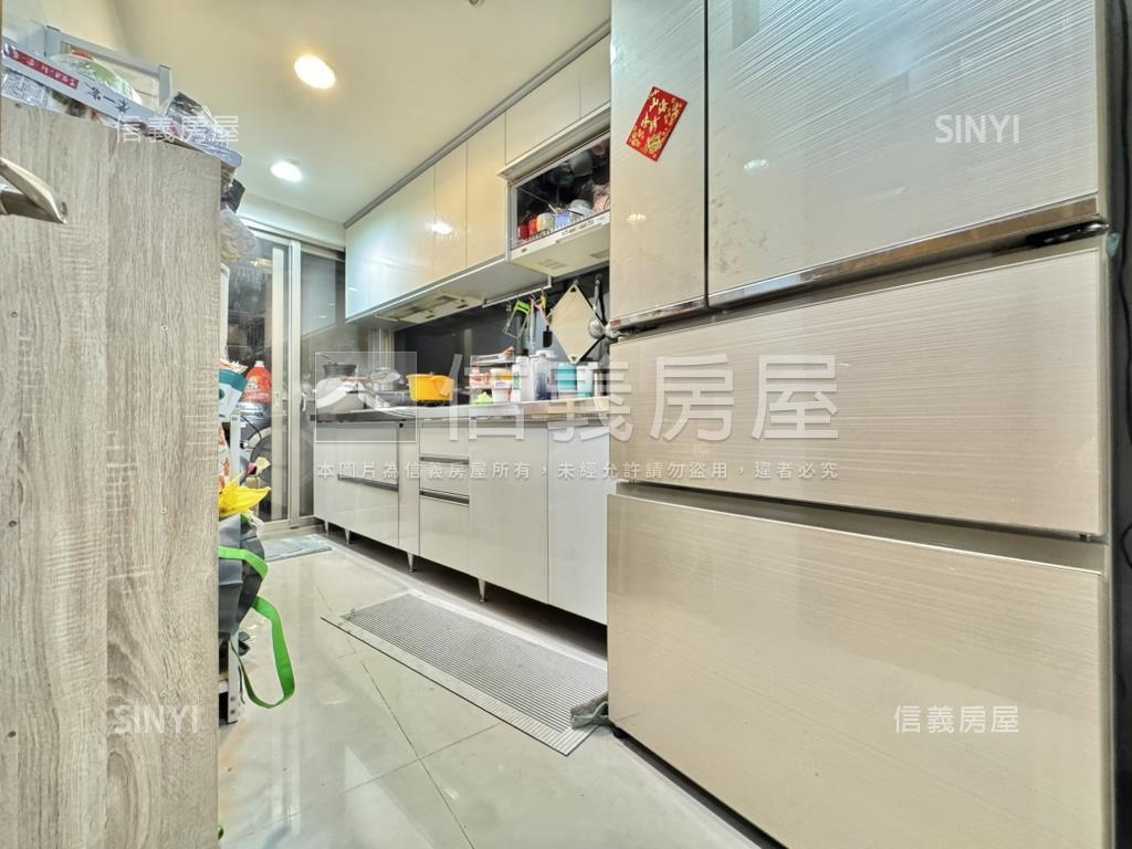 專任富麗四房車位●本心房屋室內格局與周邊環境
