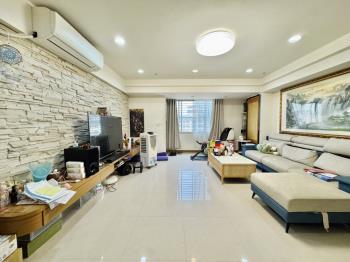 富麗世界四房車位●本心