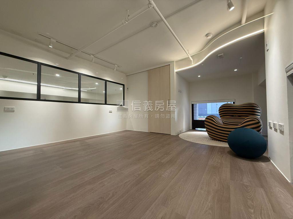 近捷運文心愛悅房屋室內格局與周邊環境