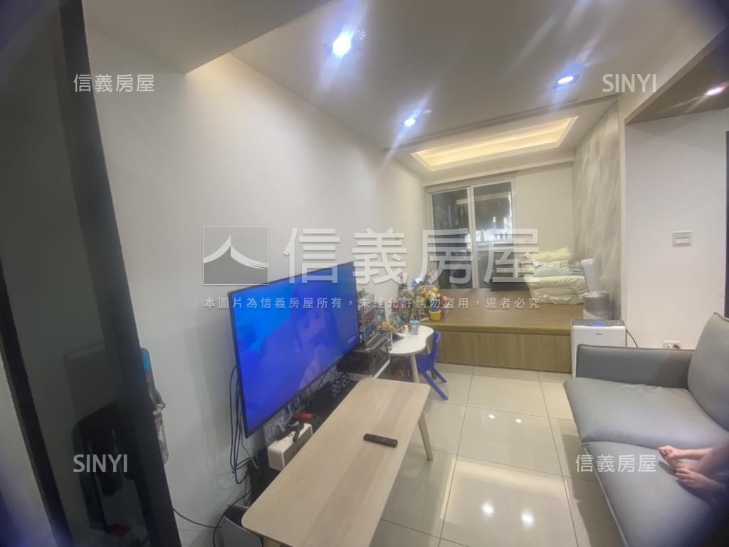 江翠北側稀有兩房車位房屋室內格局與周邊環境