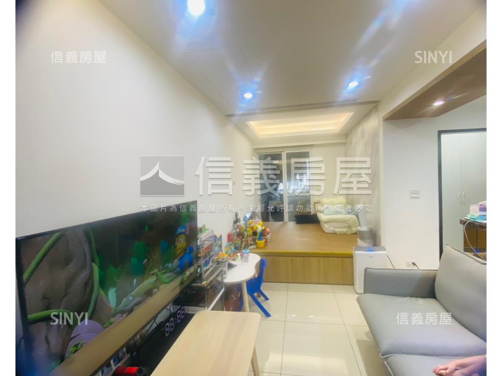 江翠北側稀有兩房車位房屋室內格局與周邊環境