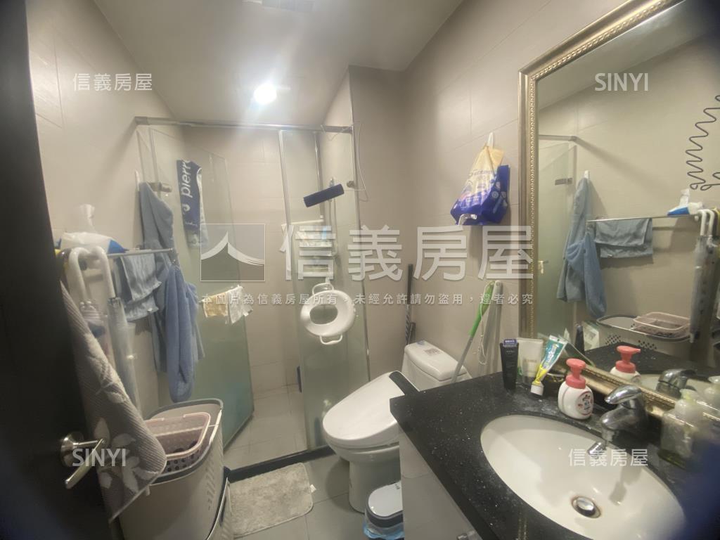 江翠北側稀有兩房車位房屋室內格局與周邊環境