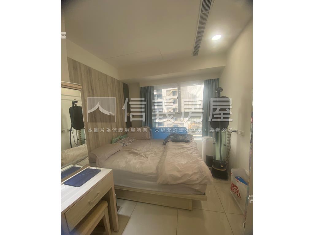 江翠北側稀有兩房車位房屋室內格局與周邊環境