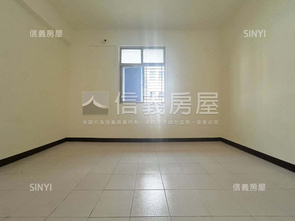 前後陽台清幽美寓４＋５房屋室內格局與周邊環境