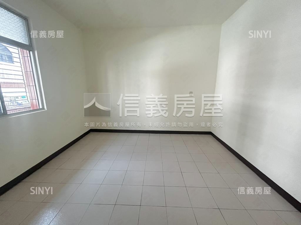 前後陽台清幽美寓４＋５房屋室內格局與周邊環境