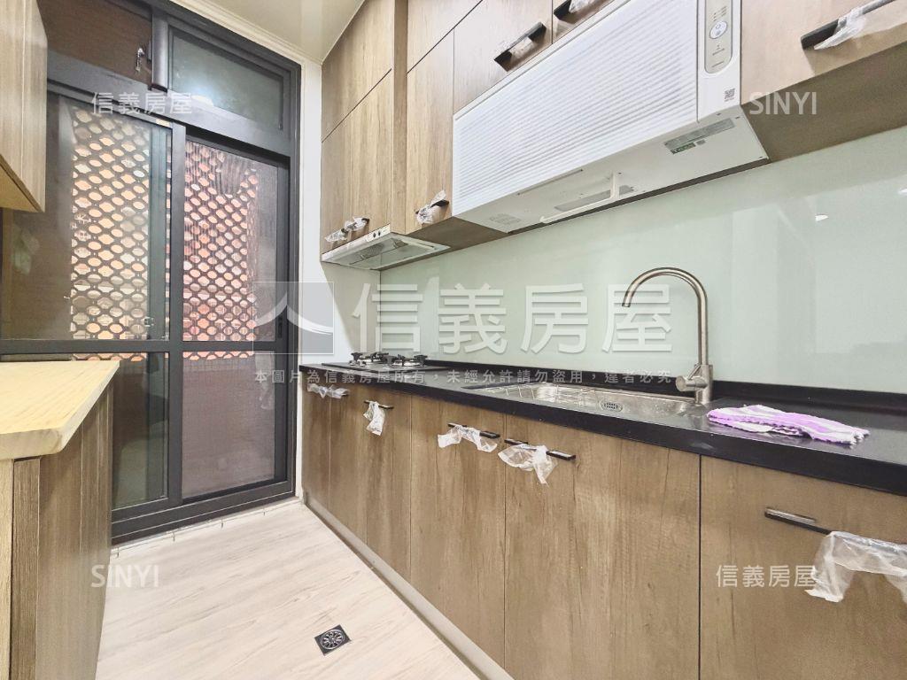 文心高工旁重新整理三房房屋室內格局與周邊環境