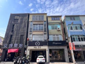 漢神百貨旁正路邊間金店