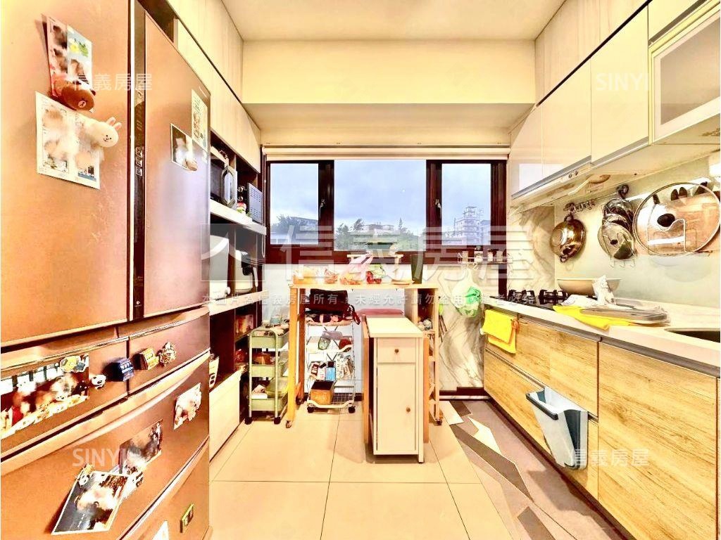 東湖畔兩房加車位房屋室內格局與周邊環境