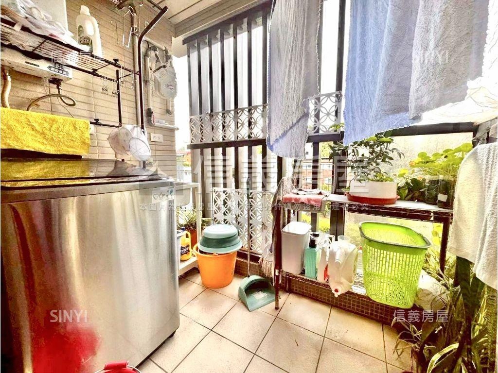 東湖畔兩房加車位房屋室內格局與周邊環境