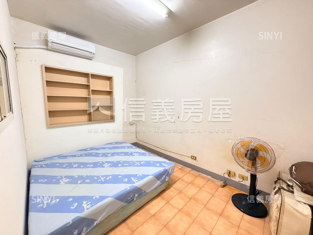 正忠路正路黃金透店房屋室內格局與周邊環境