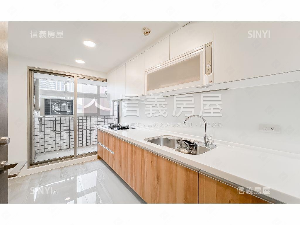 近市政府站漂亮美三房車位房屋室內格局與周邊環境