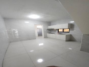 中興商圈６米活路邊間透天