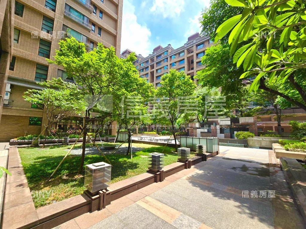 榮耀巴黎稀有大坪數高樓層房屋室內格局與周邊環境