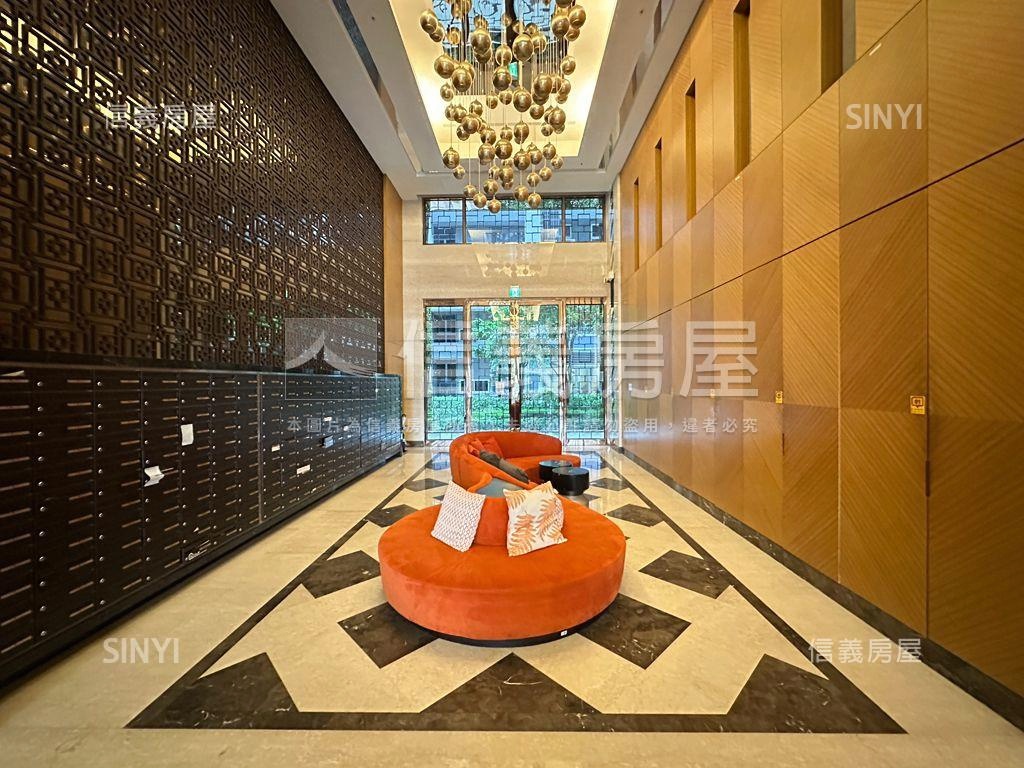 面中庭◆曼哈頓房屋室內格局與周邊環境