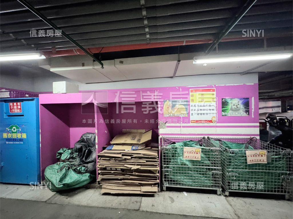 面中庭◆自由規劃附車位房屋室內格局與周邊環境