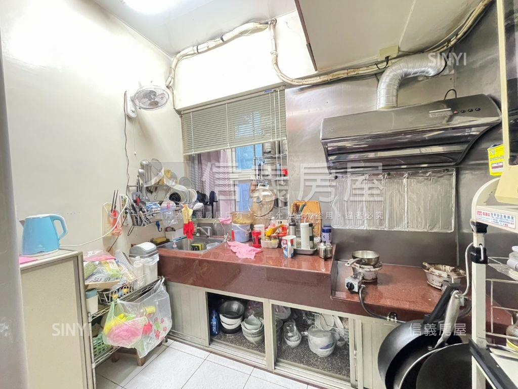 近未來捷運站稀有店辦房屋室內格局與周邊環境