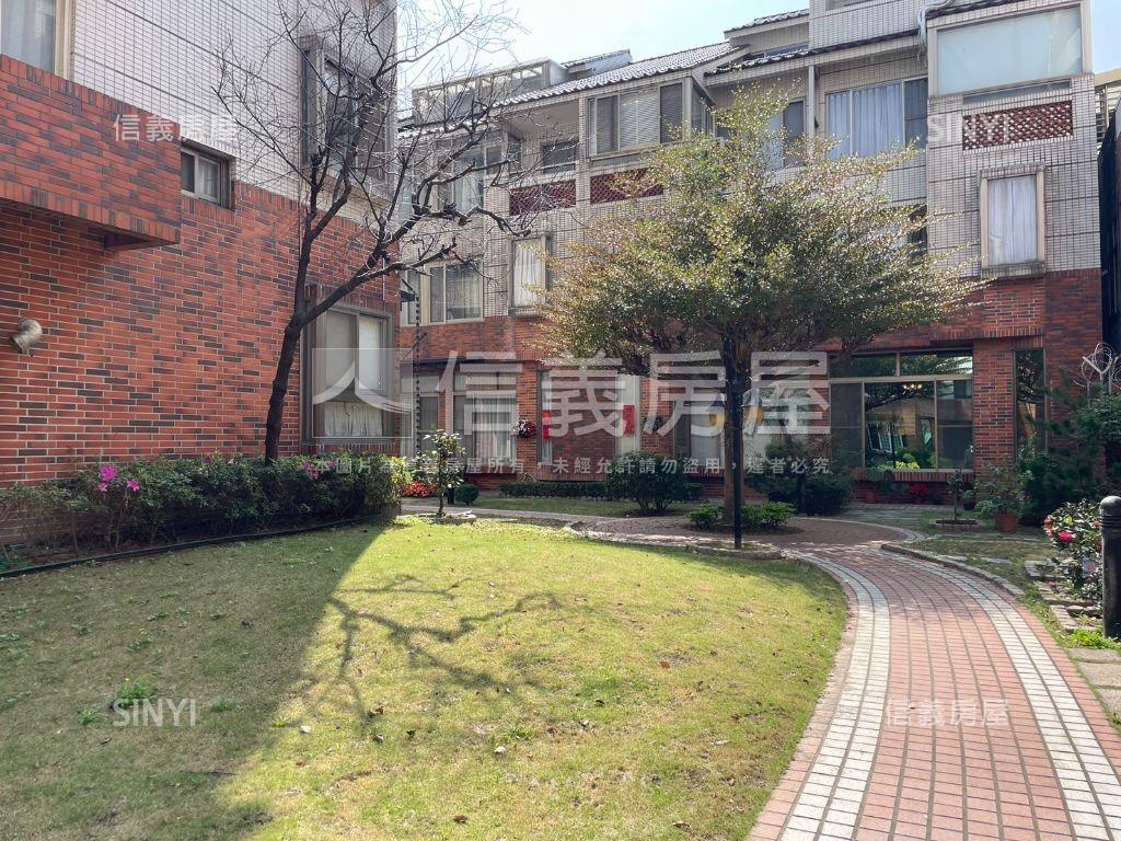 店住獨立出入花園別墅房屋室內格局與周邊環境