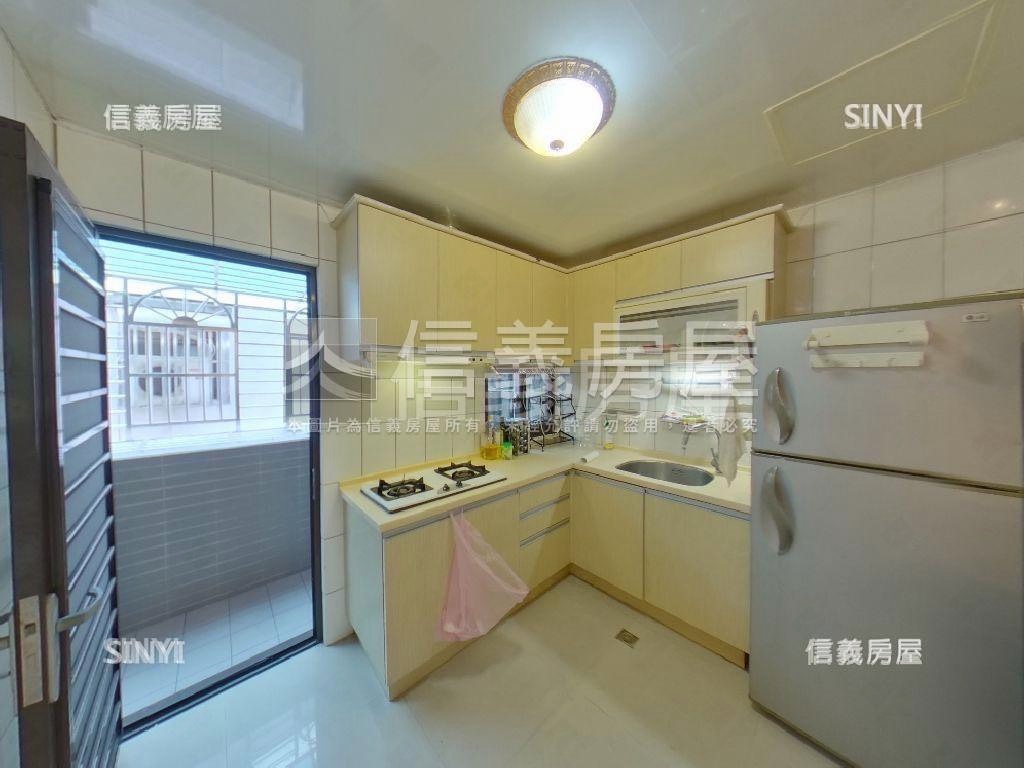 山佳河濱．水景透天房屋室內格局與周邊環境