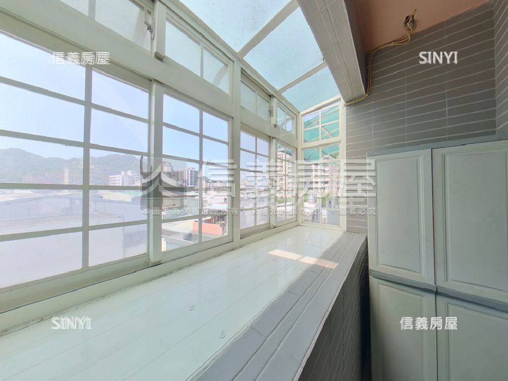 山佳河濱．水景透天房屋室內格局與周邊環境