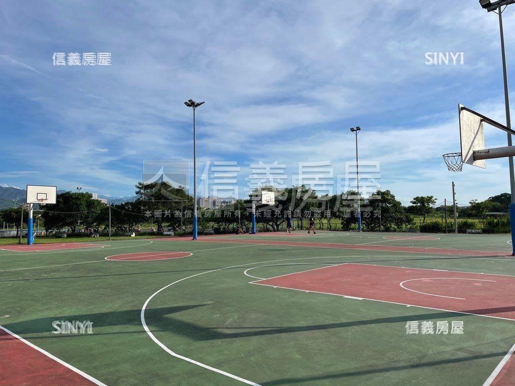 山佳河濱．水景透天房屋室內格局與周邊環境