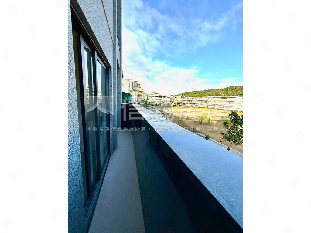 全新電梯別墅房屋室內格局與周邊環境