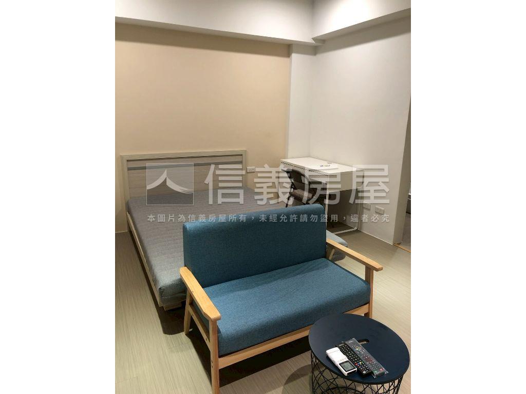 專任縣政二路透天房屋室內格局與周邊環境