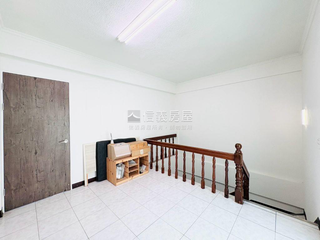 專任竹北縣政二路透天房屋室內格局與周邊環境