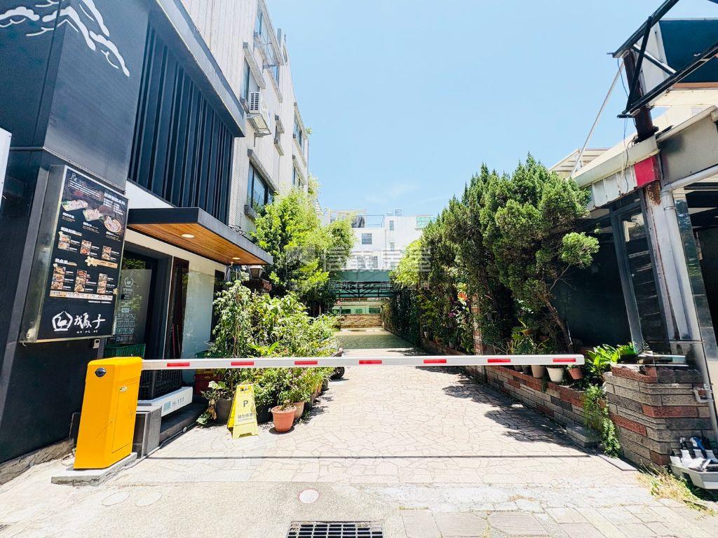 專任竹北縣政二路透天房屋室內格局與周邊環境